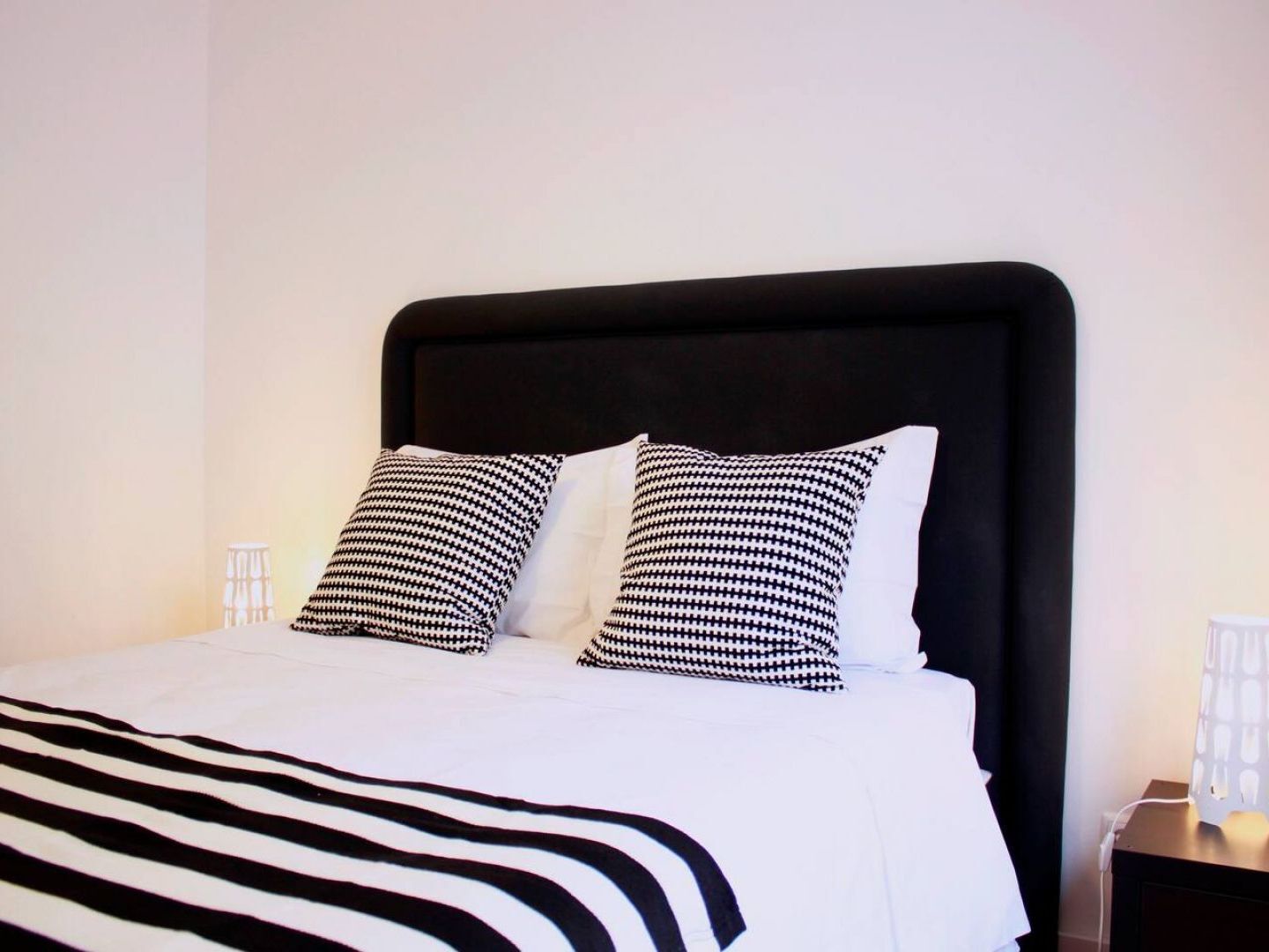Joivy Modern 1-Bed Apt With Terrace, Moments From Sao Bento Palace Lisboa Exteriér fotografie